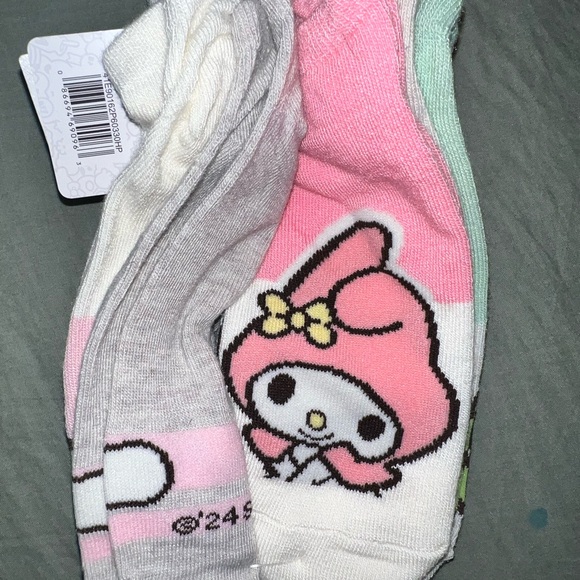 Hello kitty socks - Picture 3 of 5